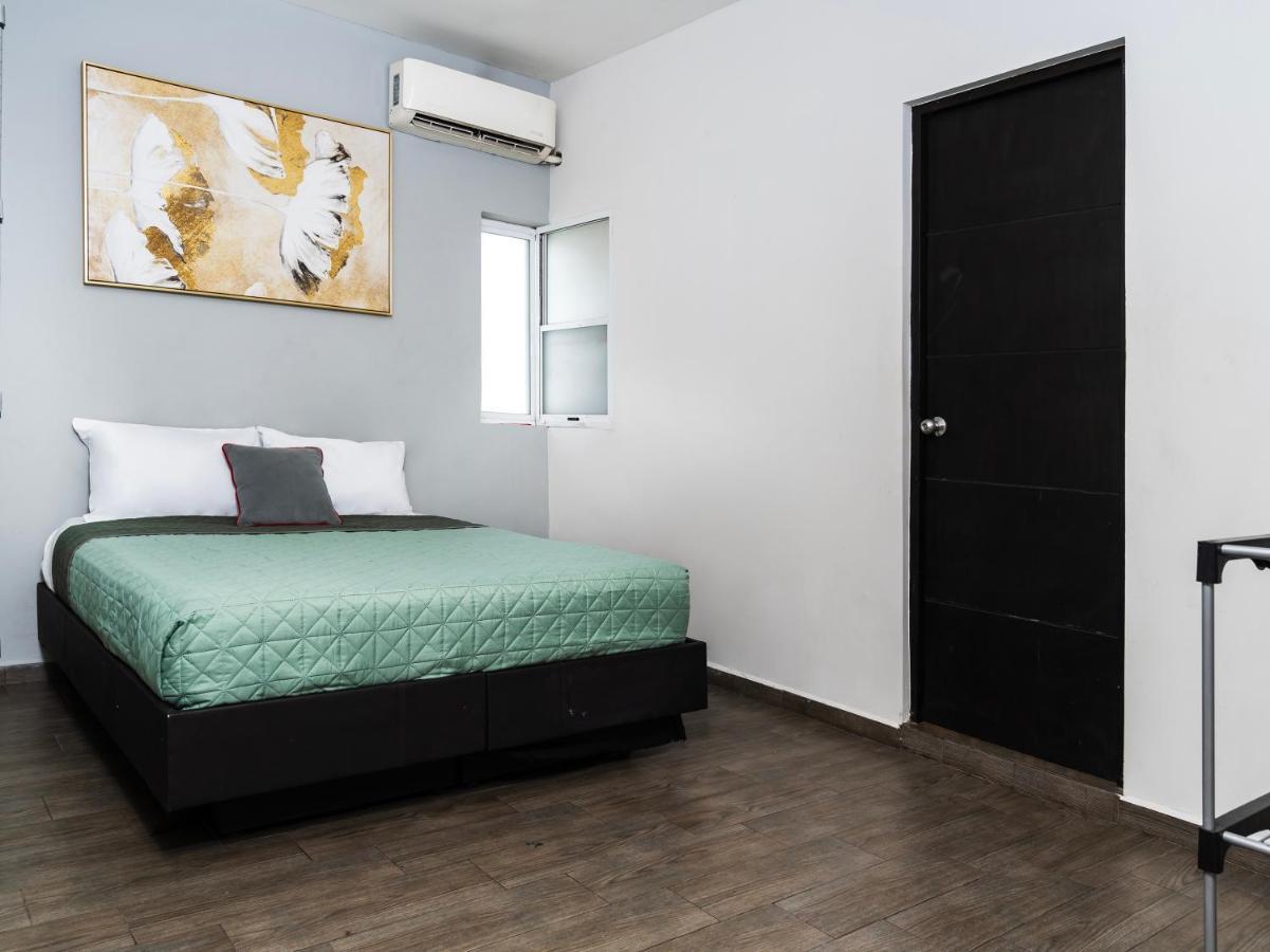 Adhoc Express Otel Monterrey Dış mekan fotoğraf